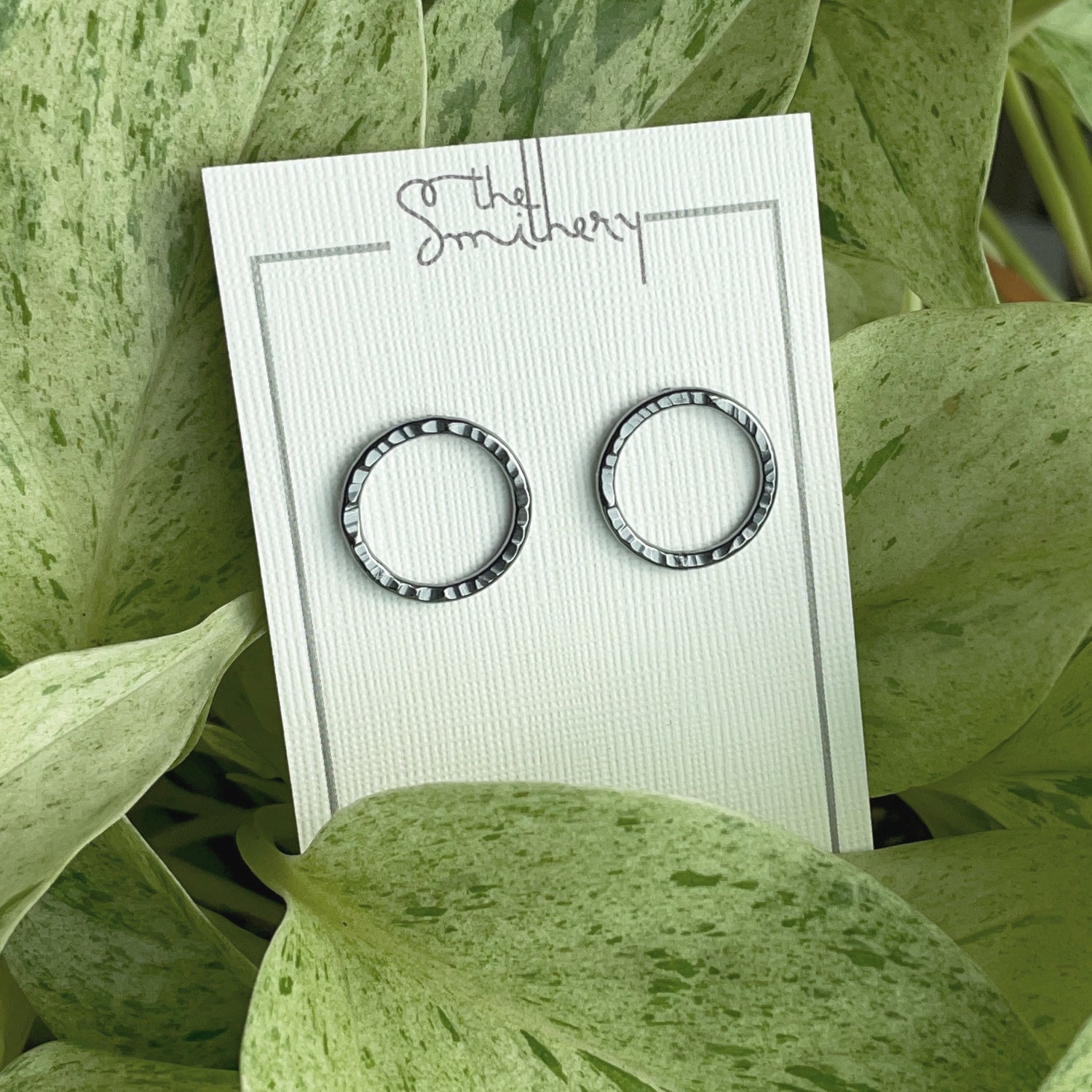 Faceted Circle Studs Large - Dark Sterling
