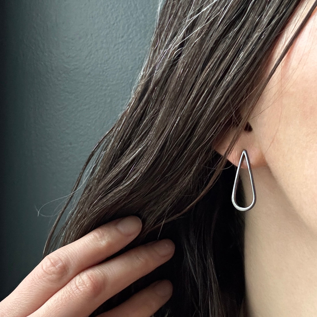 Teardrop Studs - Large - Dark Sterling