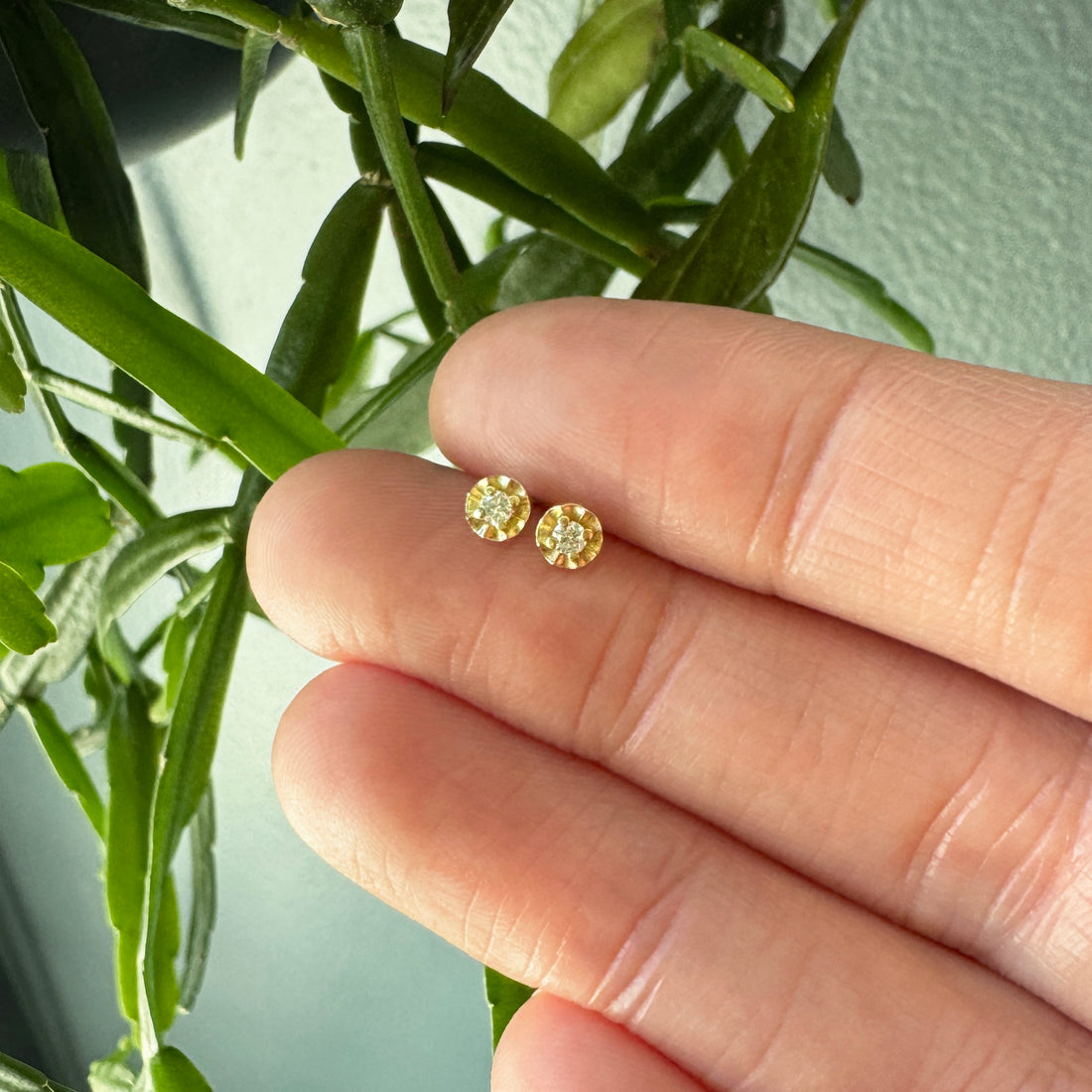 Tiny Star Studs - Diamond &amp; 14K Yellow Gold