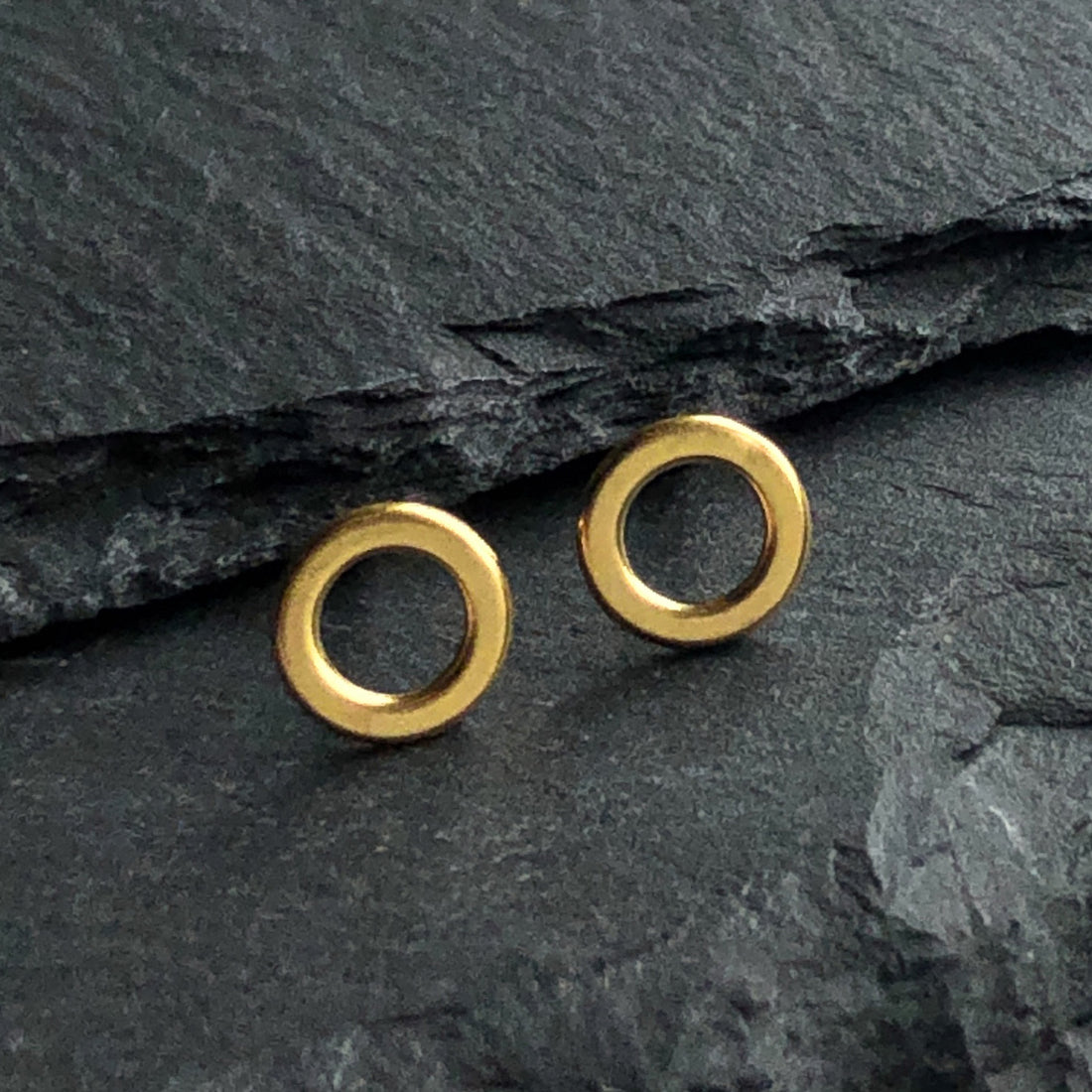 Simple Circle Studs - Vermeil